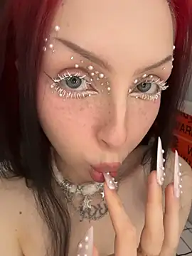 Lina Thornton  online show from November 12, 7:07 pm