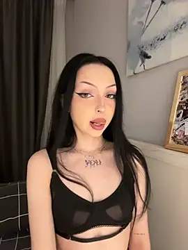 Lina Thornton  online show from April 10, 5:53 pm