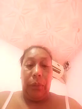 Naomi-Mature online show from November 18, 8:17 am