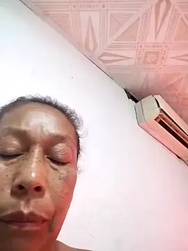 Naomi-Mature online show from November 27, 9:21 am