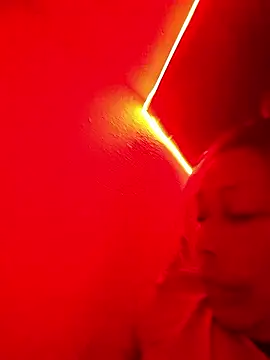 Naomi-Mature online show from January 12, 8:04 pm