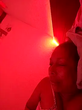 Naomi-Mature online show from April 10, 8:32 am