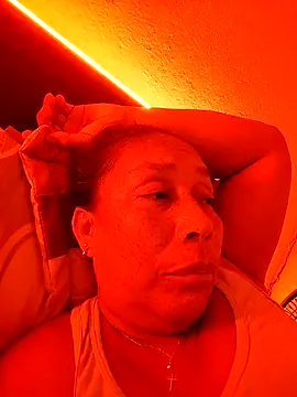 Naomi-Mature online show from February 15, 9:25 pm