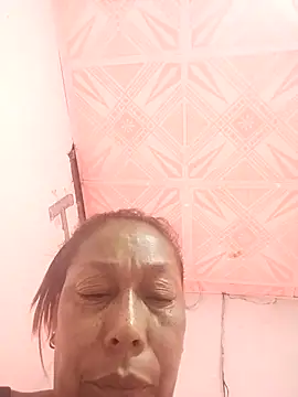 Naomi-Mature online show from April 14, 9:25 am