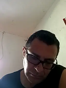 Snapshot of voyerista50 chatting on November 21, 7:24 pm voyerista50 online show from November 21, 7:24 pm