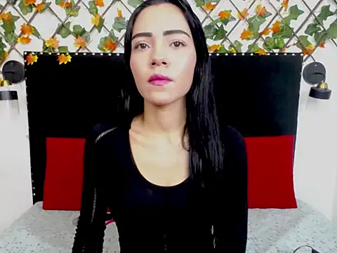 valerythompsonper online show from January 7, 1:10 am