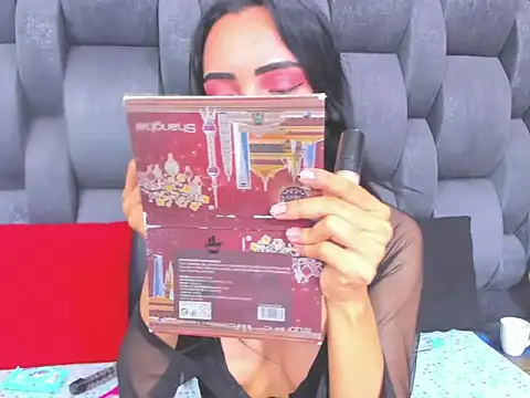 valerythompsonper online show from January 12, 7:31 pm