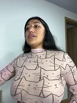 Snapshot of SharaRous chatting on January 18, 2:48 am SharaRous online show from January 18, 2:48 am