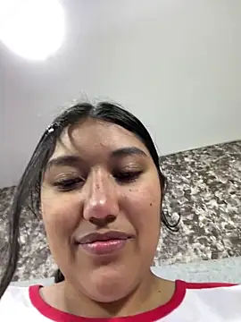 Snapshot of SharaRous chatting on January 10, 1:17 pm SharaRous online show from January 10, 1:17 pm