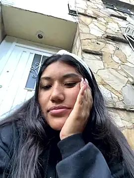 Snapshot of SharaRous chatting on January 19, 11:58 am SharaRous online show from January 19, 11:58 am