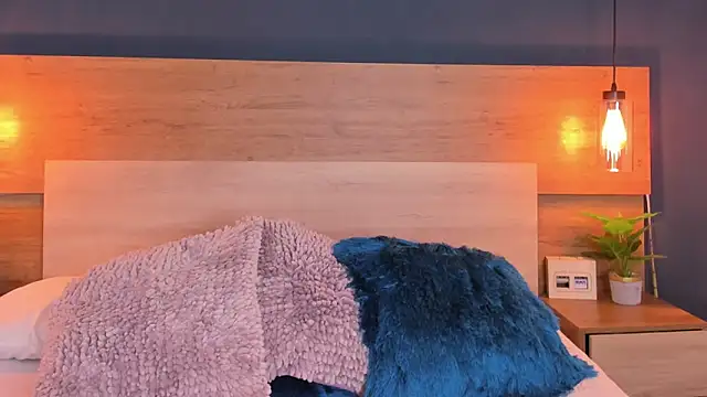 SusanAdams1 online show from December 13, 8:04 pm