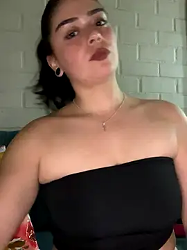 Snapshot of cami_lorena chatting on October 23, 2:10 am cami lorena online show from October 23, 2:10 am