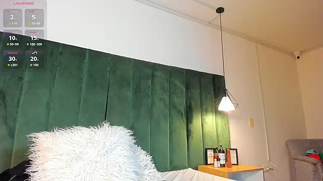 kittyy milk 001 online show from November 3, 9:18 pm