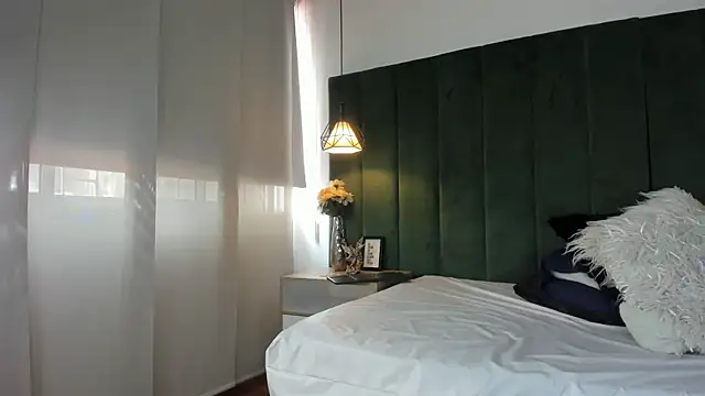 kittyy milk 001 online show from September 28, 8:05 pm