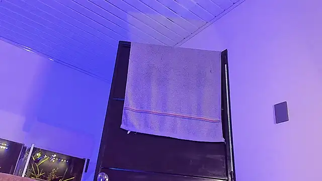 Cj davis  online show from November 28, 1:28 am