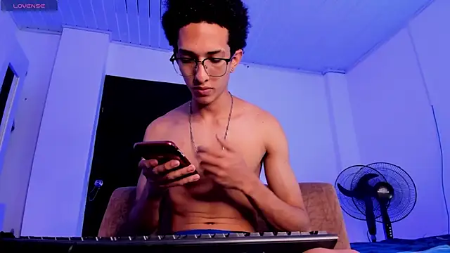 Cj davis  online show from February 22, 12:35 am