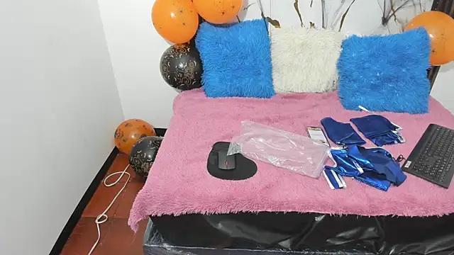 nina vixen online show from October 31, 3:41 pm