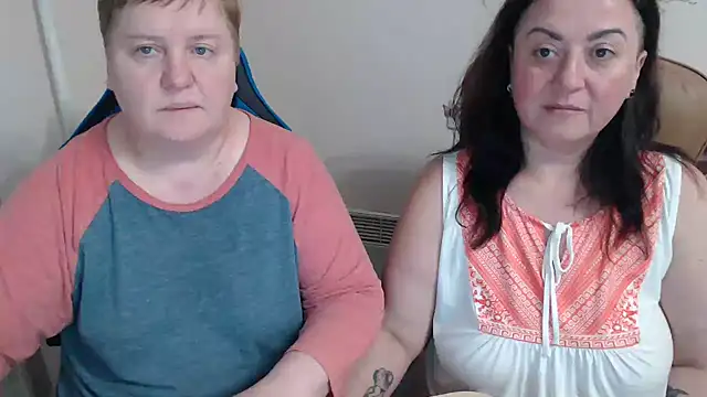 Bertie Adeline online show from November 29, 9:59 pm