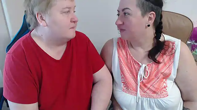 Bertie Adeline online show from December 18, 7:02 am