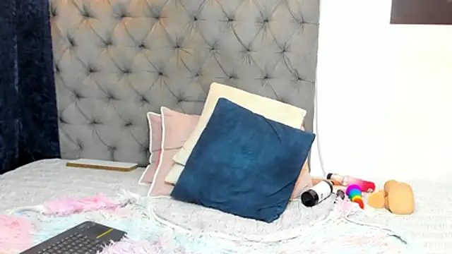 nahiroby ebony online show from January 31, 7:12 pm