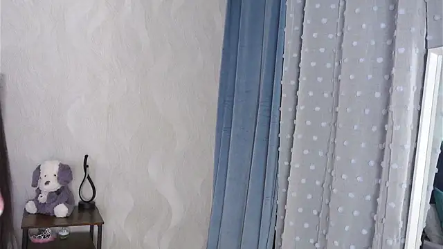 EmilyPrincy online show from November 28, 6:13 am