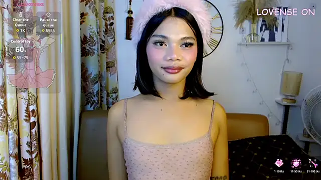 Snapshot of extremeJiana chatting on October 21, 6:57 am extremeJiana online show from October 21, 6:57 am
