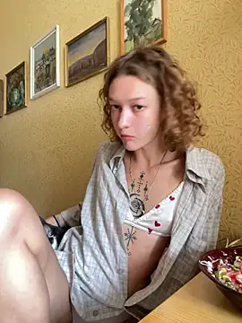 Snapshot of __grace__ chatting on June 29, 10:00 am grace online show from June 29, 10:00 am