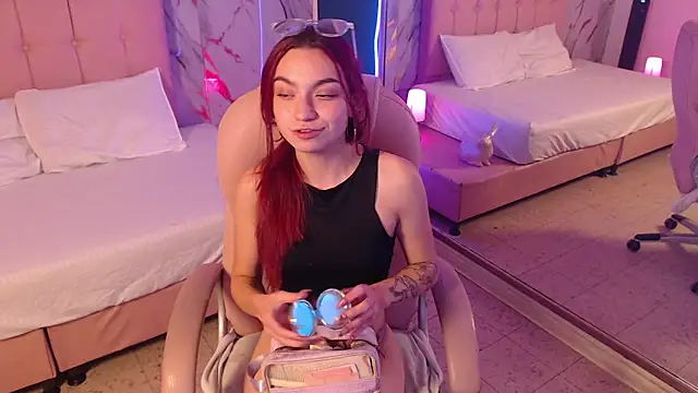 Red kytty6 online show from March 17, 4:48 am