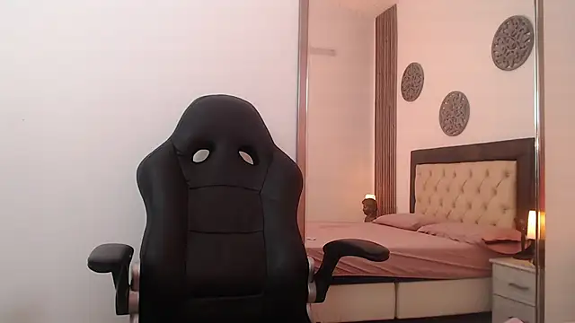 Red kytty6 online show from October 28, 7:57 pm