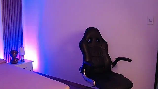 Red kytty6 online show from October 18, 10:12 pm