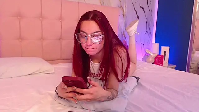 Red kytty6 online show from December 16, 3:16 pm