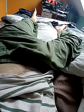 Snapshot of Aymeric35000 chatting on October 26, 9:20 am Aymeric35000 online show from October 26, 9:20 am