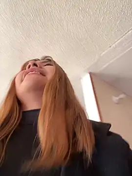 Snapshot of Jasmin_Pink chatting on December 1, 12:17 pm Jasmin Pink online show from December 1, 12:17 pm