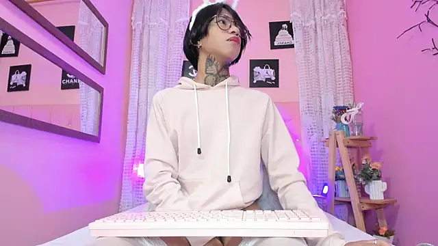 Liam evvan online show from February 7, 3:14 am