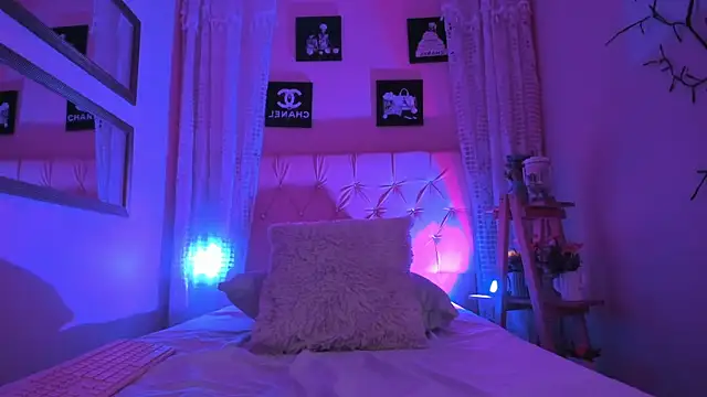 Liam evvan online show from February 5, 3:02 am