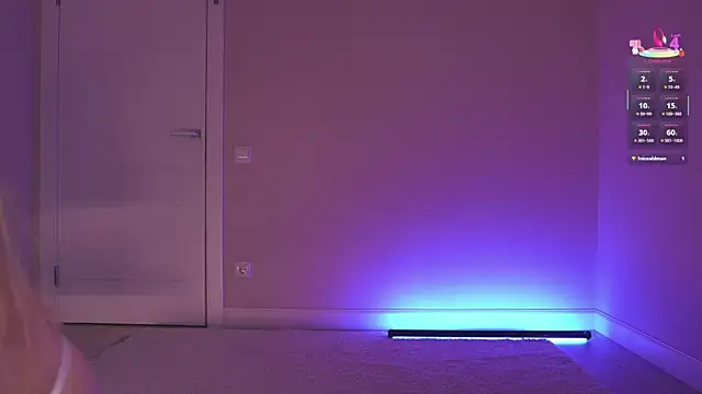 Miablueye online show from April 15, 3:49 pm