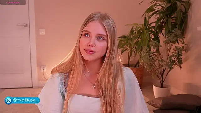 Miablueye online show from November 20, 3:12 pm