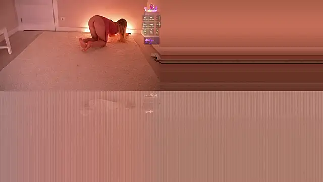 Miablueye online show from April 2, 3:51 pm