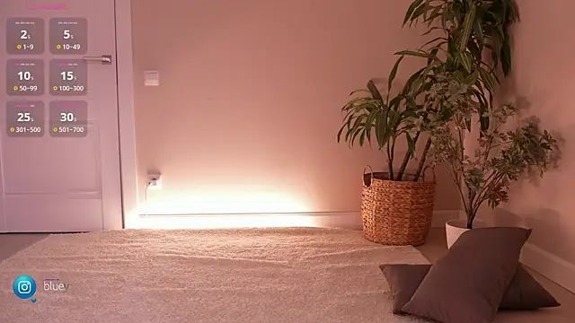 Miablueye online show from October 27, 7:53 am