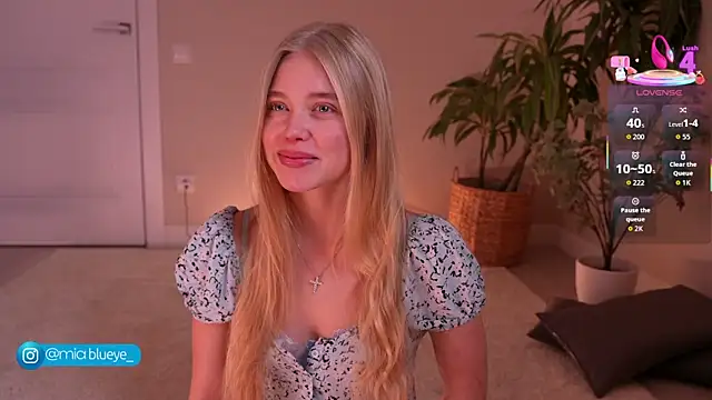 Miablueye online show from November 14, 5:27 pm