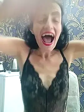 Gecenin Kralicesi online show from November 2, 10:53 am