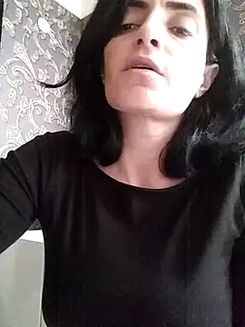 Gecenin Kralicesi online show from March 4, 6:43 am