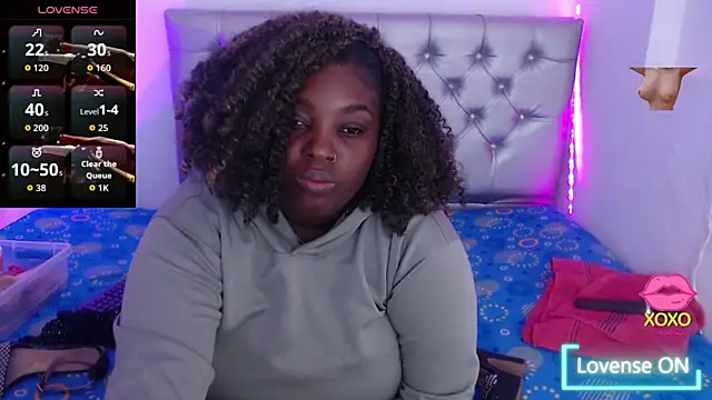 Snapshot of ebony_NeighborMoans chatting on October 8, 3:19 am ebony NeighborMoans online show from October 8, 3:19 am