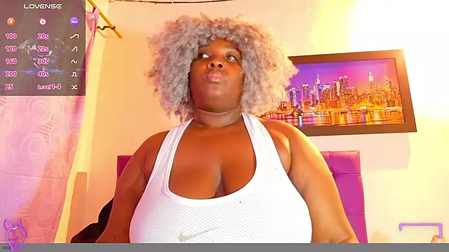 ebony NeighborMoans online show from June 21, 2:50 am