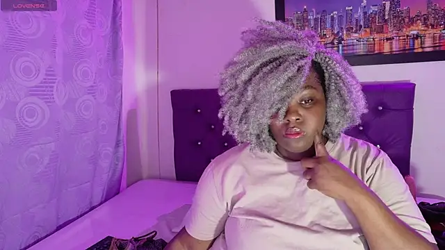 ebony NeighborMoans online show from May 19, 6:26 pm