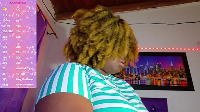 ebony NeighborMoans online show from March 10, 3:10 am