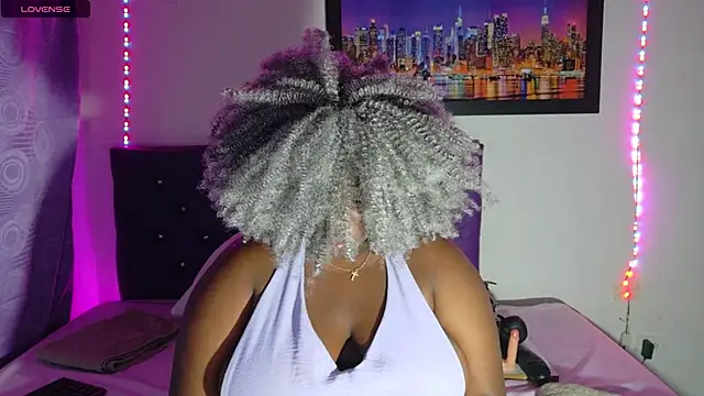 ebony NeighborMoans online show from April 22, 3:13 am