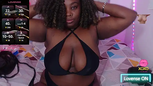 Snapshot of ebony_NeighborMoans chatting on September 18, 3:20 am ebony NeighborMoans online show from September 18, 3:20 am