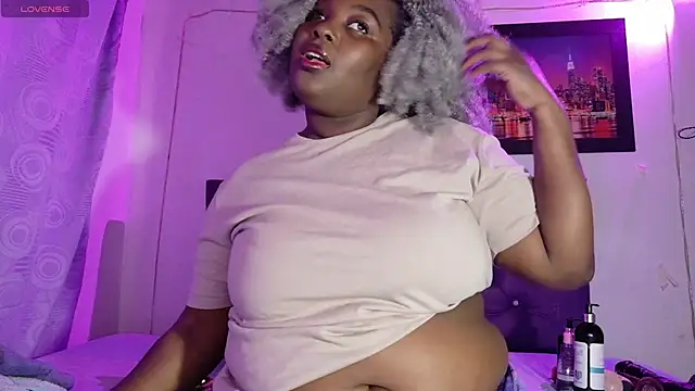 ebony NeighborMoans online show from May 17, 9:15 pm