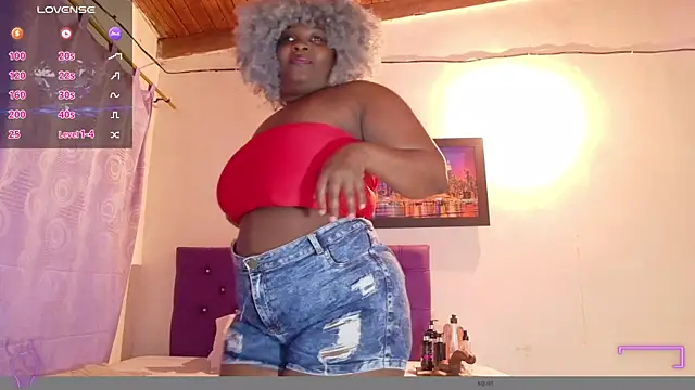 ebony NeighborMoans online show from June 19, 3:01 am